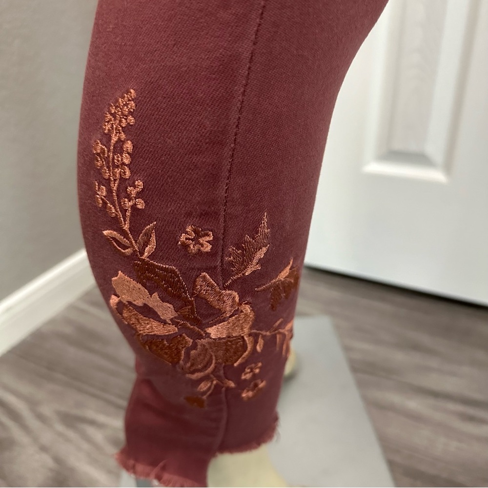 Express High Rise Supersoft Rose Gold Embroidered Stretchy Leggings Sz 0 or 2 - Picture 4 of 13